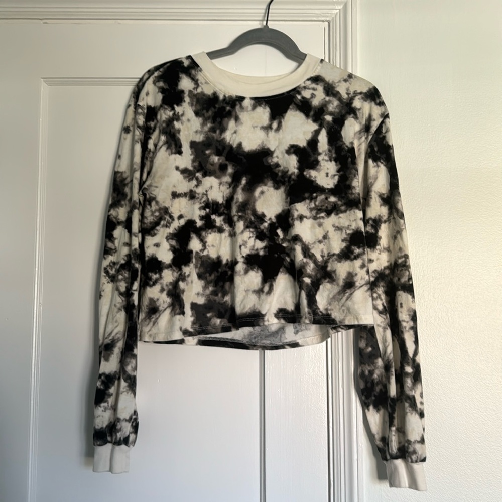 BP cropped tie dye long sleeve